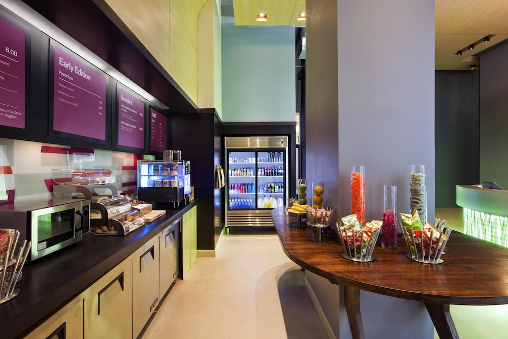 Aloft Manhattan Downtown - Financial District 24/29