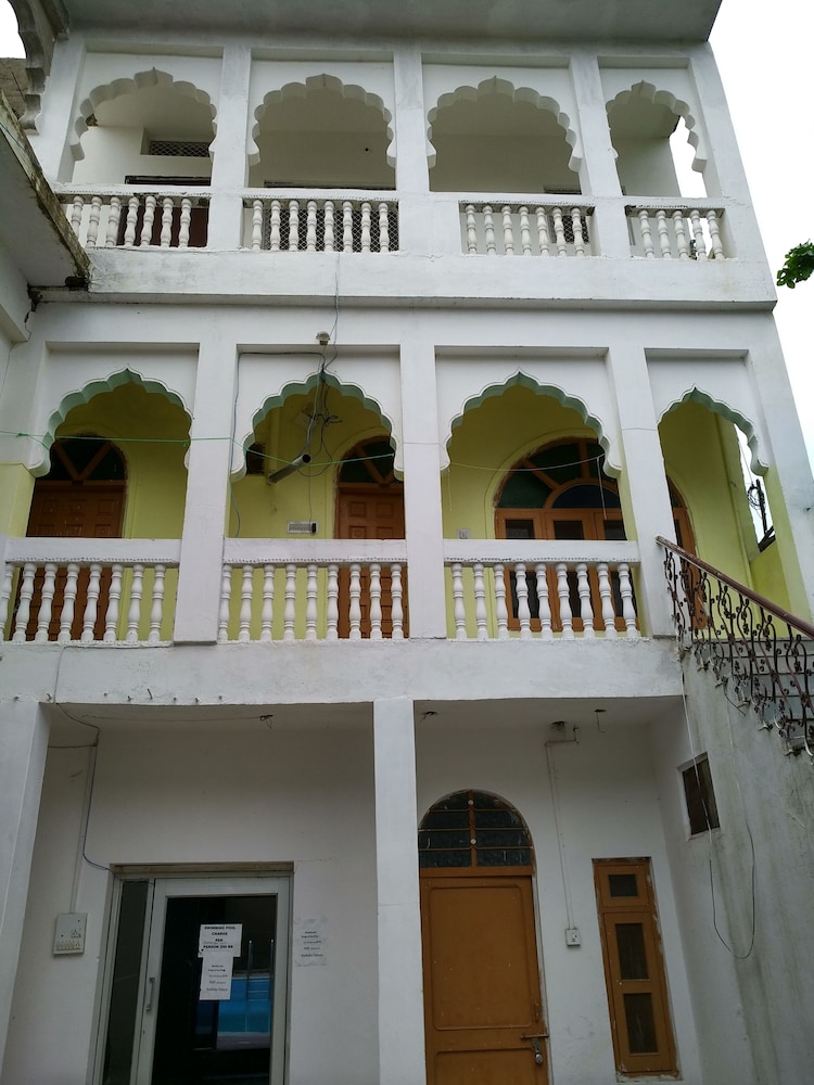 Hotel Radhika Palace Pushkar 1/41