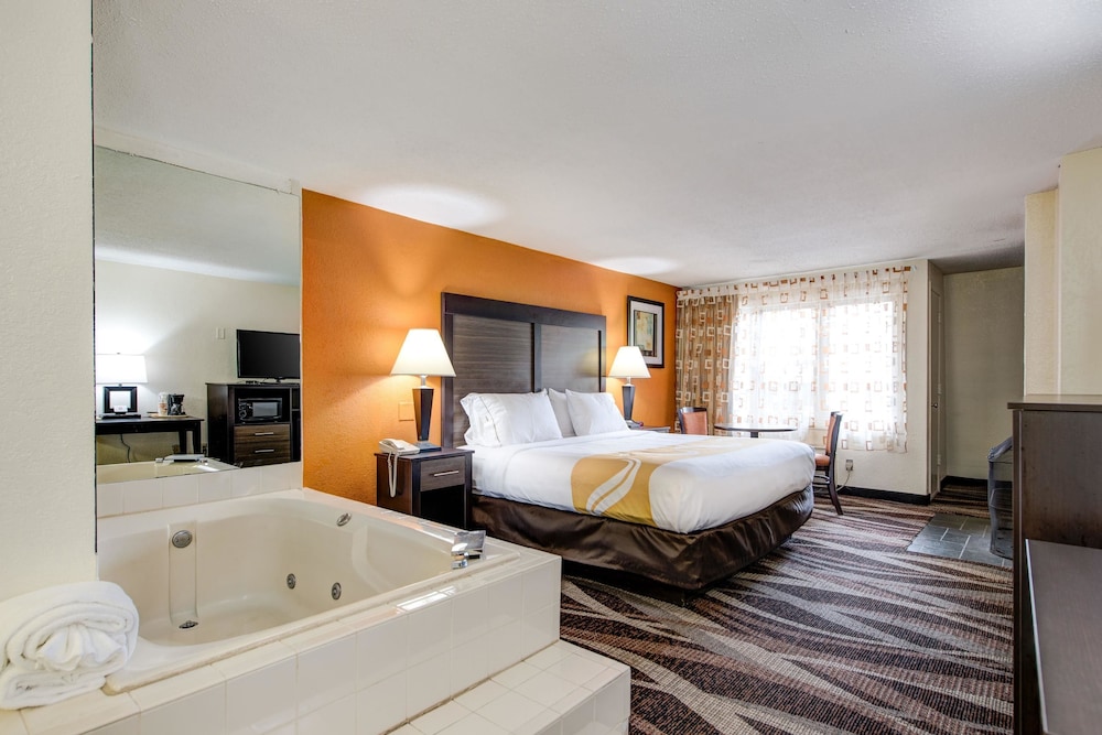 Quality Inn Creekside - Downtown Gatlinburg 19/45