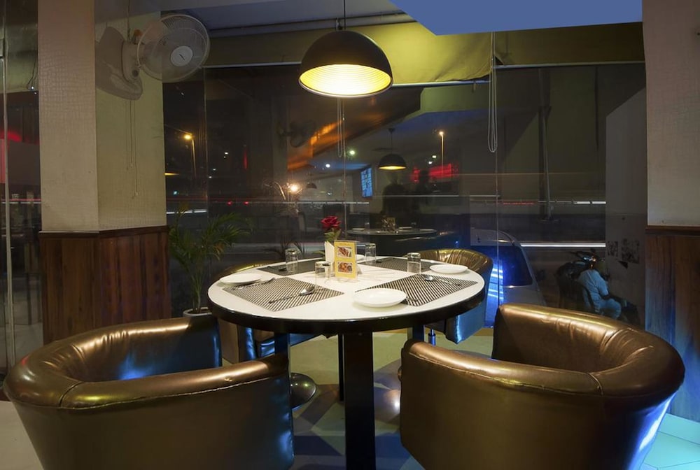 Hotel Ramhan Palace Mahipalpur 52/78