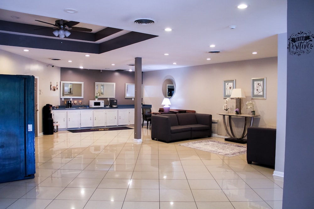 Apm Inn & Suites 7/54