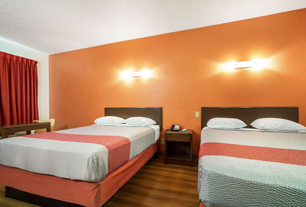 Motel6 Covington, TN 24/38