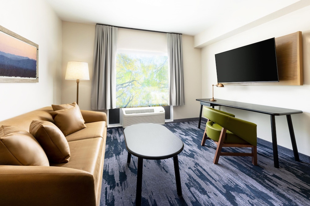 Fairfield by Marriott Inn & Suites Oakhurst Yosemite 10/15