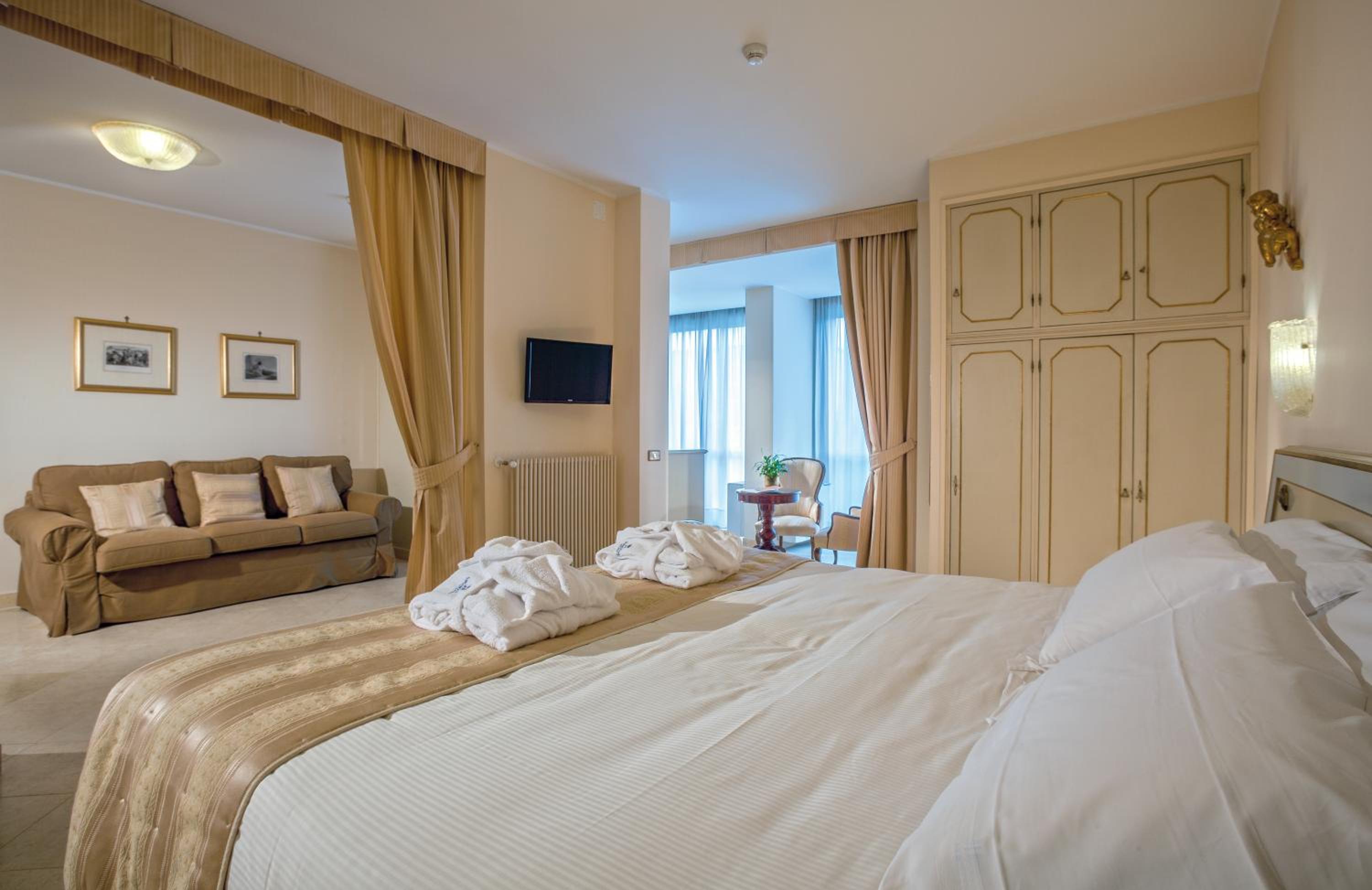 Special, Double Bed