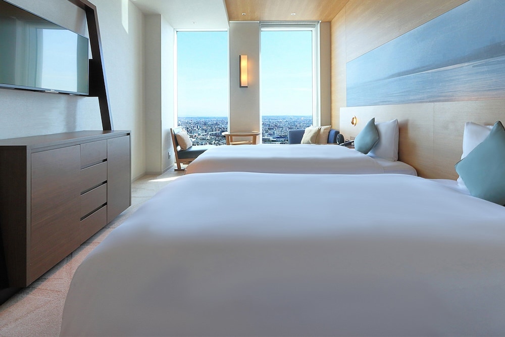SUPERIOR, TWIN BEDS, CANAL SIDE