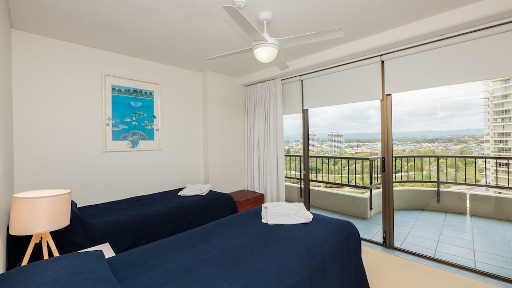 Norfolk Luxury Beachfront Apartments 54/74