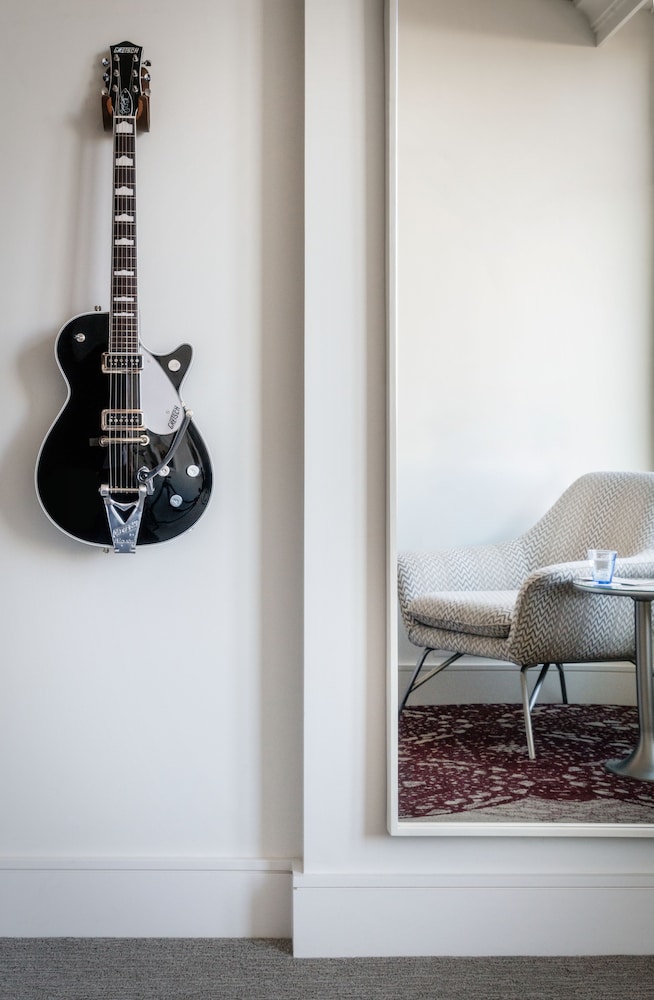 THE ELIZABETH HOTEL AUTOGRAPH COLLECTION 写真2