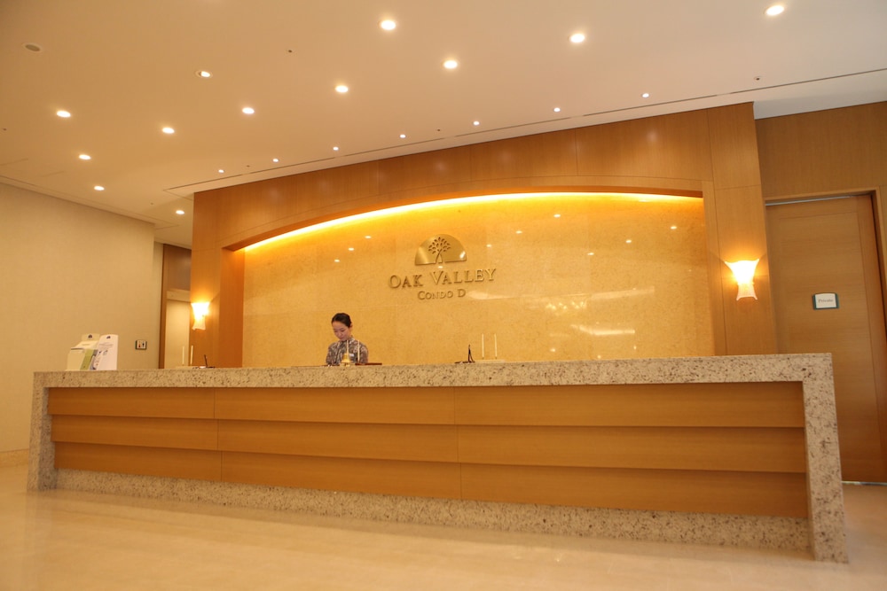 Oak Valley Resort 5/50