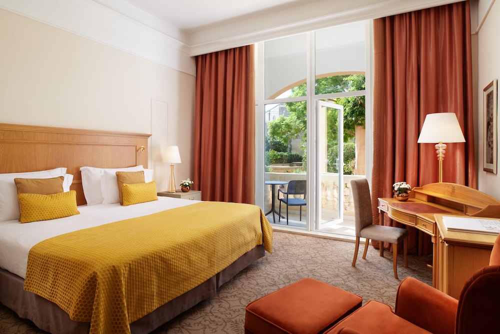 Corinthia Palace Hotel And Spa 24/71