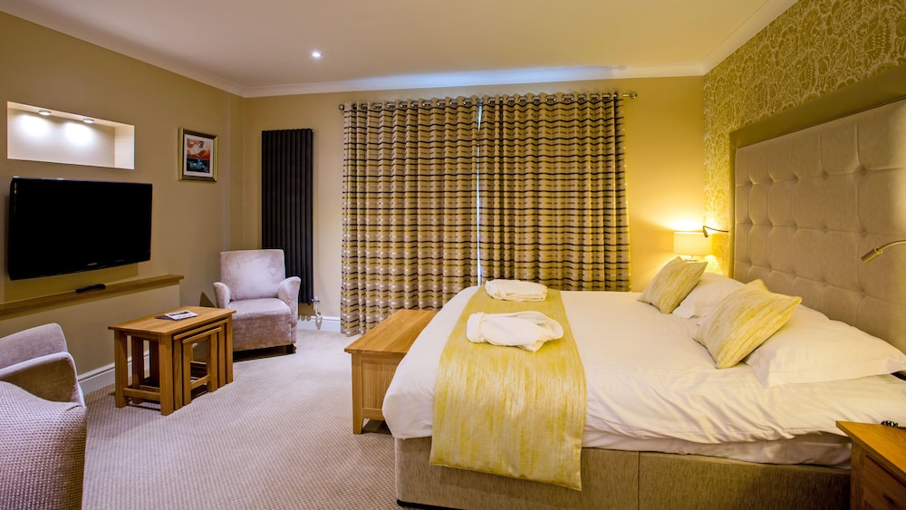 Park Farm Hotel Leisure 75/78