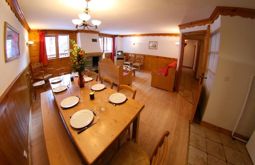 Chalet des Neiges - Oz en Oisans(Sat arr/dep only 36/50
