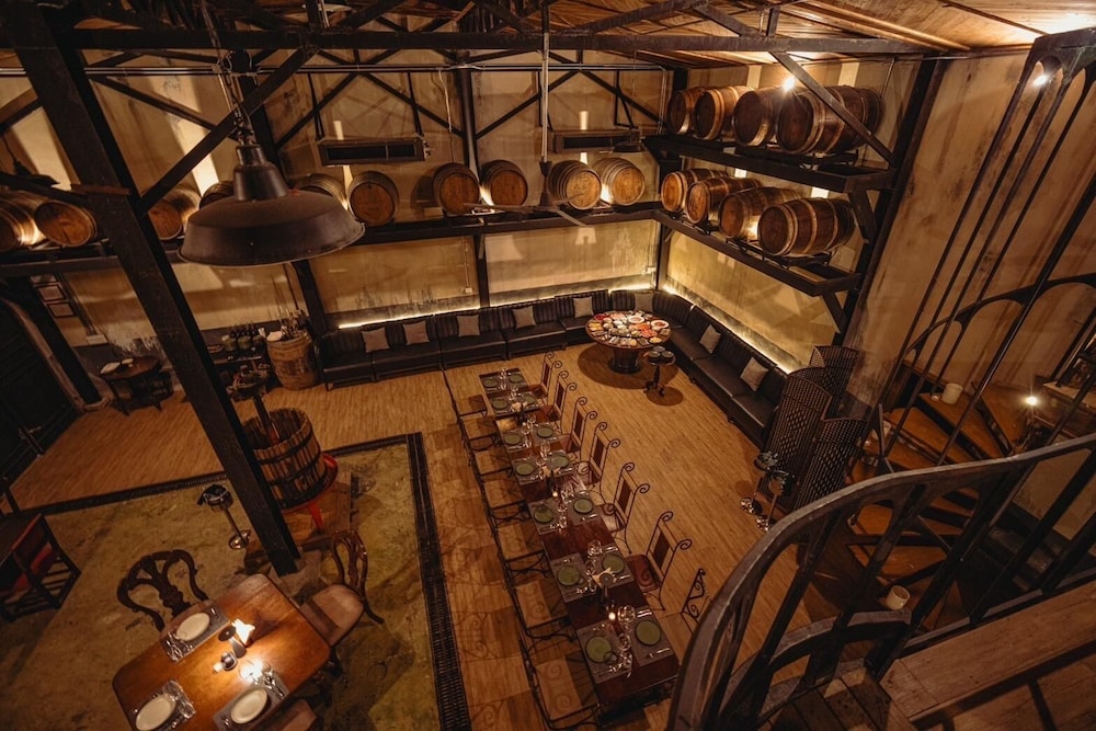 Issara Boutique Winery Hotel 37/78
