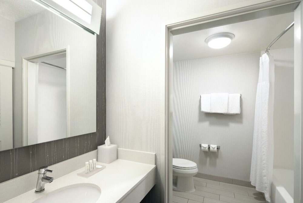 Courtyard By Marriott Austin Round Rock 53/54