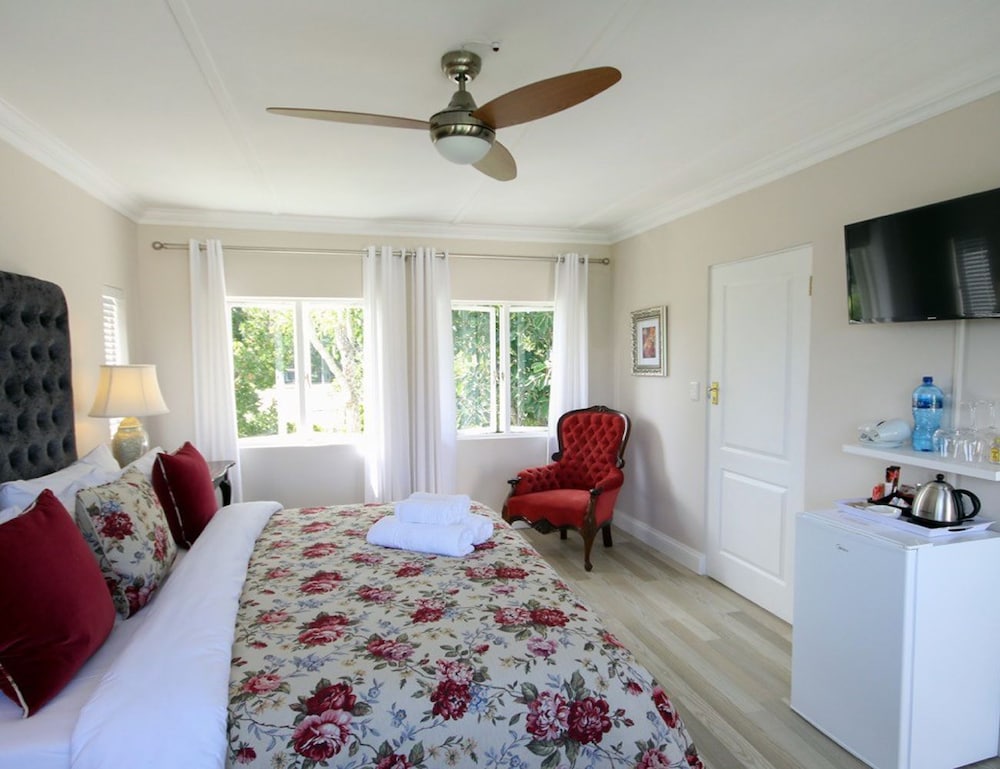 Elephant Country Guest House 4/19