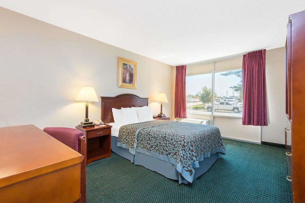 Blue Way Inn Suites Wichita East 9/37
