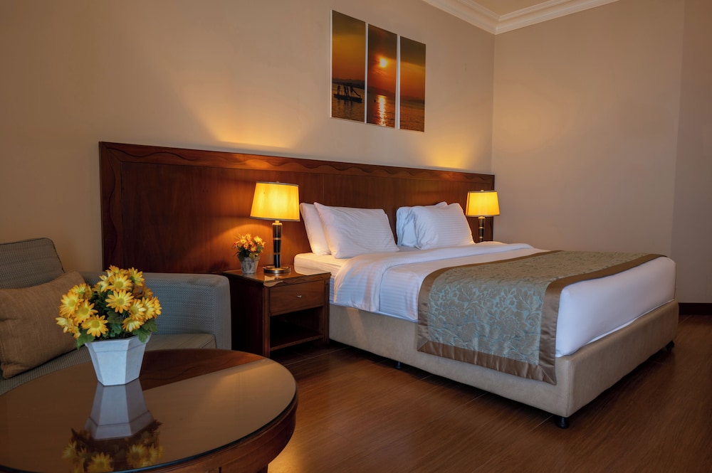 GOLDEN TULIP JIYEH MARINA RESORT 17/50