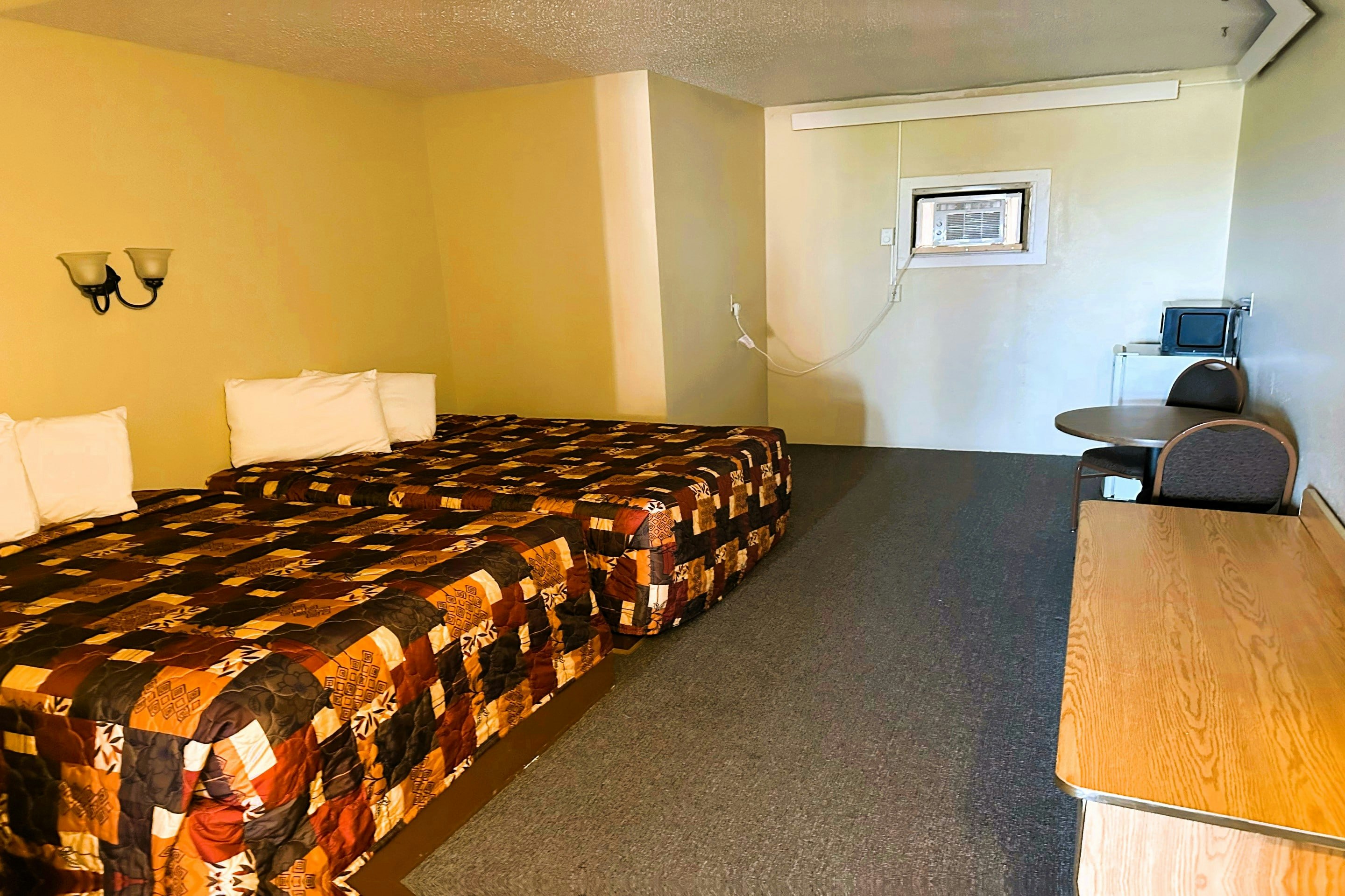Love Hotels Kadoka by OYO at Badlands SD 18/33