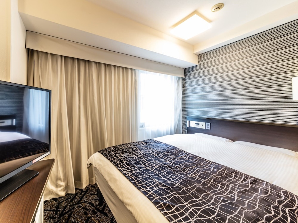 ROOM, DOUBLE BED