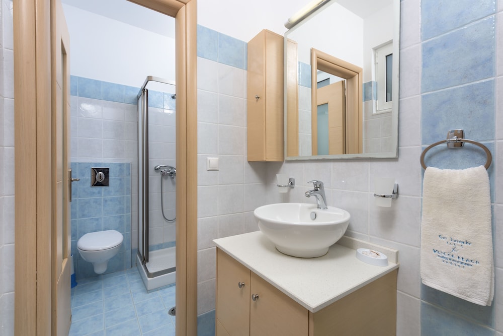 Vlycha Beach Studios & Apartments 28/71