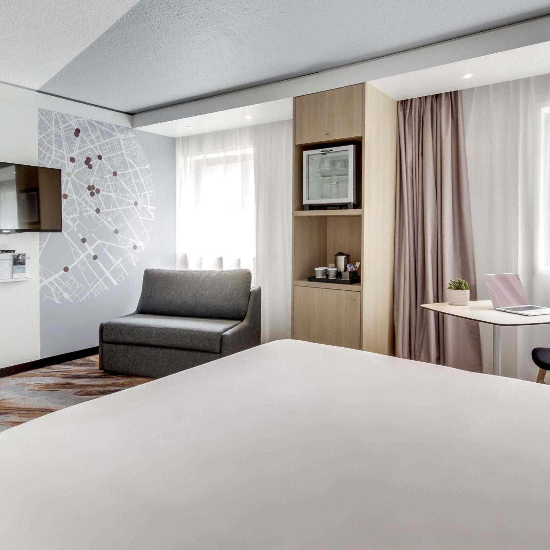 PRIVILEGE, DOUBLE BED, SOFA