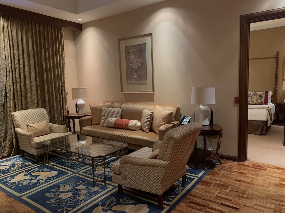 The Manila Hotel 17/25