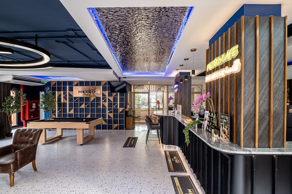 Metro Hotel Phahonyothin 35 38/50
