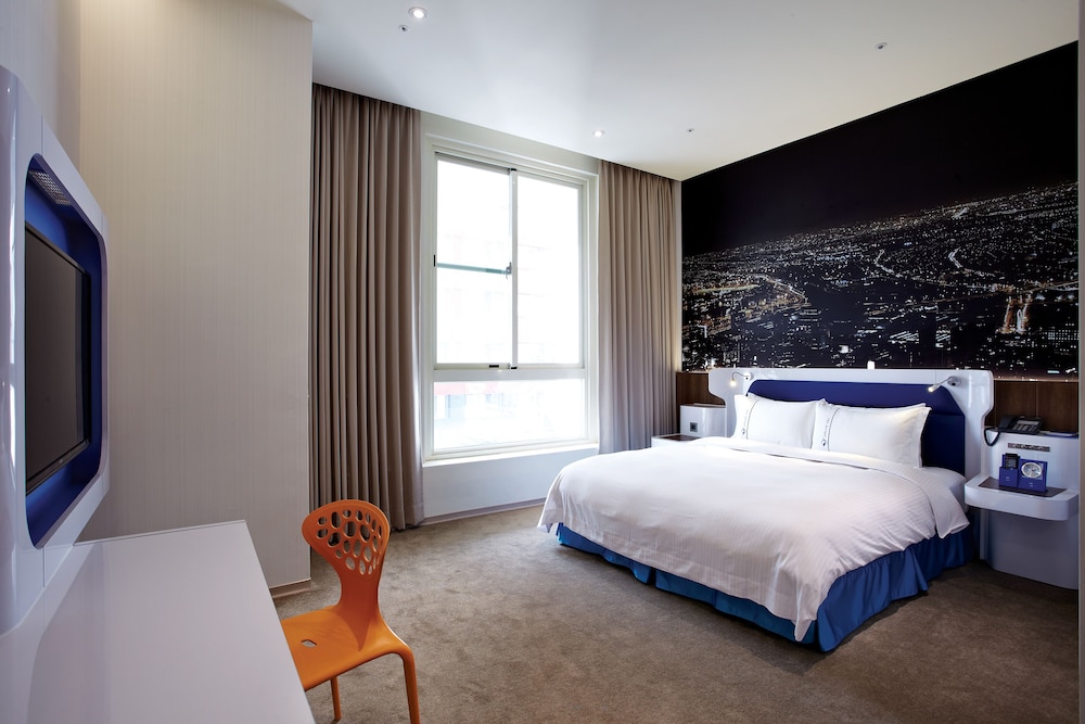 Airline Inn Green Park Way 23/60