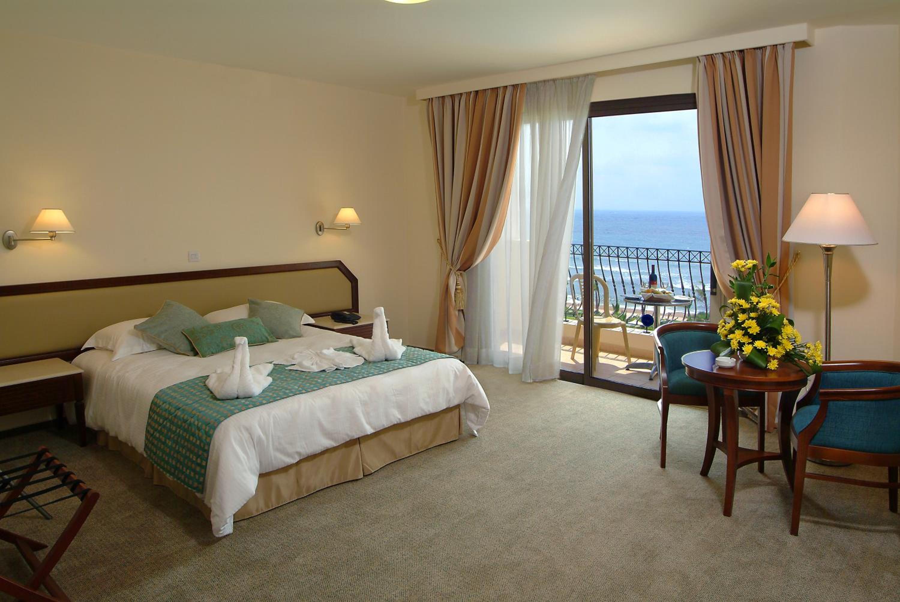 TWIN/DOUBLE ROOM STANDARD SEA VIEW