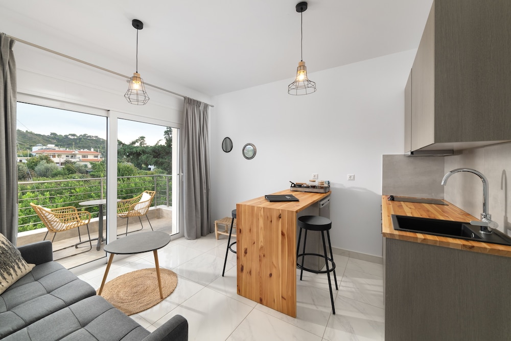 L&C Boutique Apartments 32/46
