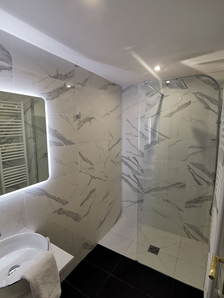 KYRIAD DIRECT ROUEN CENTRE GARE 28/29