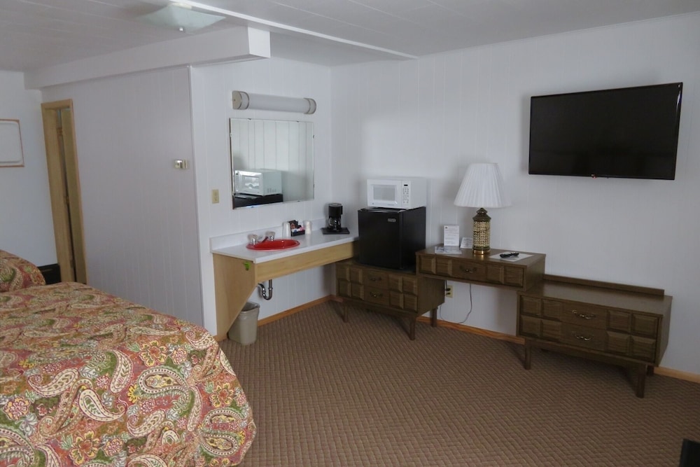 Cedars Motel 27/72