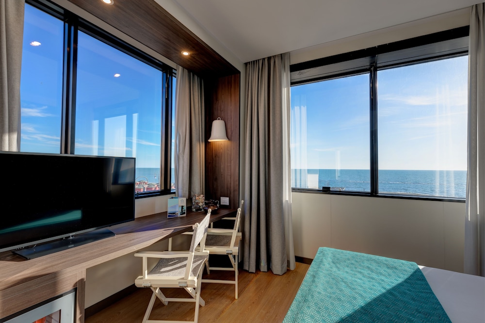 Fly Deco Hotel 47/66