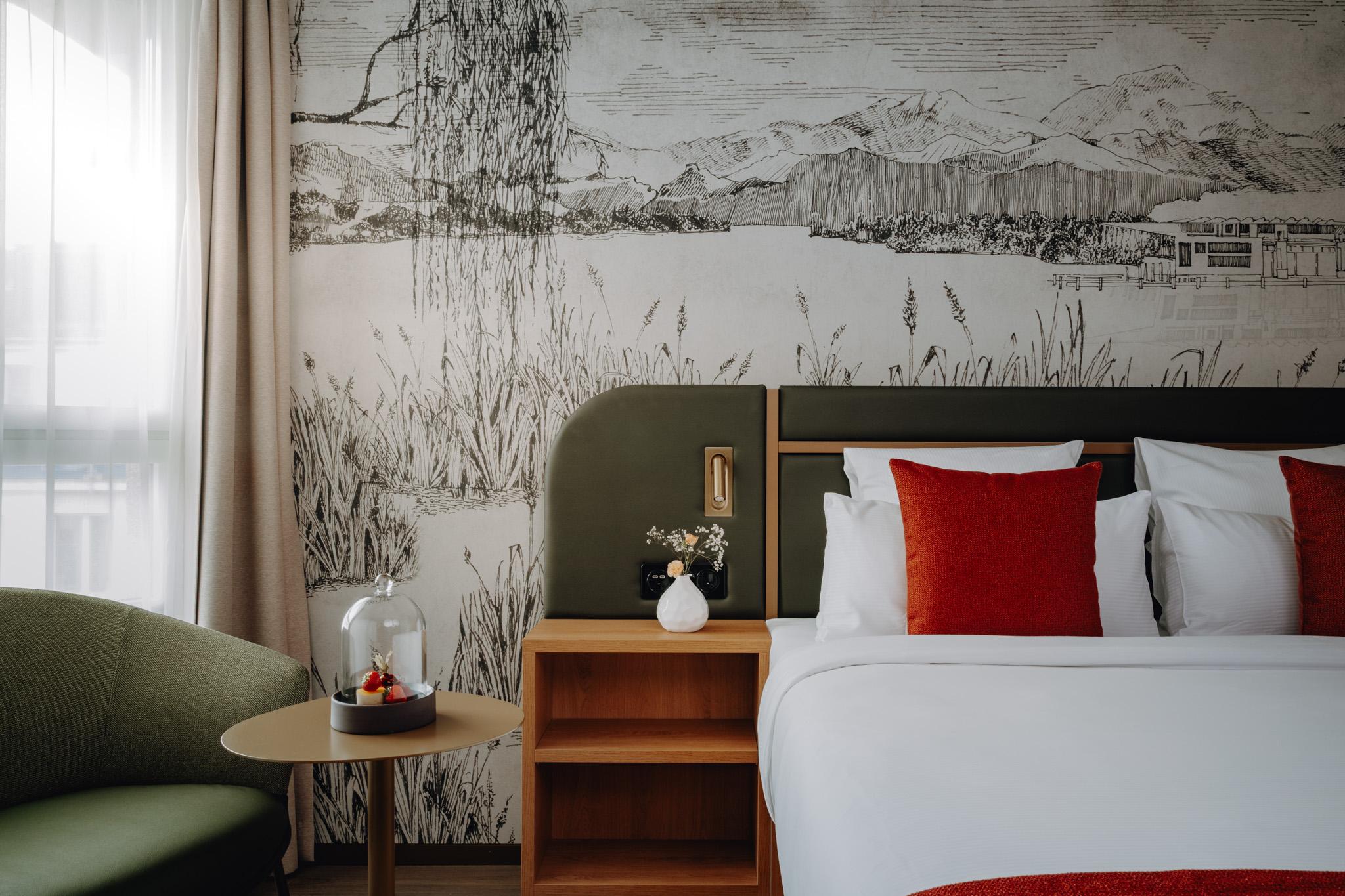 Boutique, Queen Bed