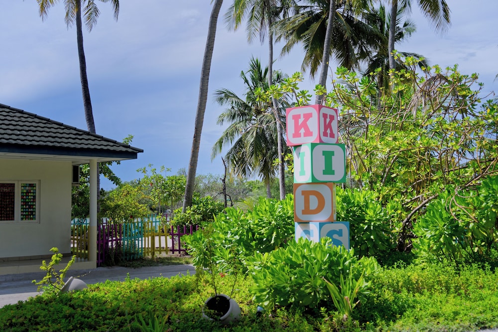 Canareef Resort Maldives 61/65