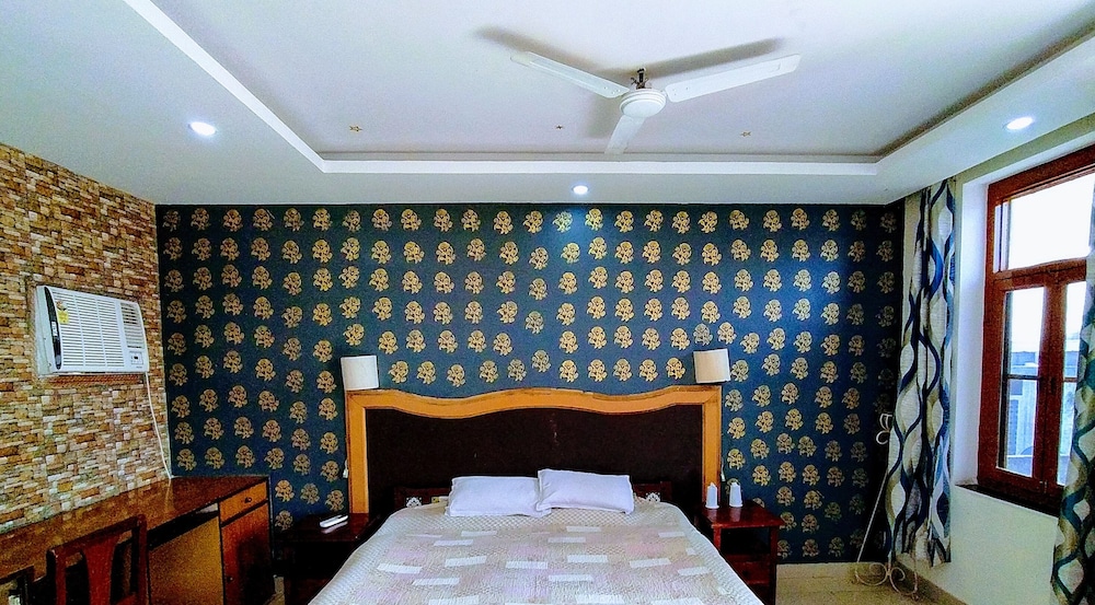 HOTEL SWARAJ RESORTS 59/73