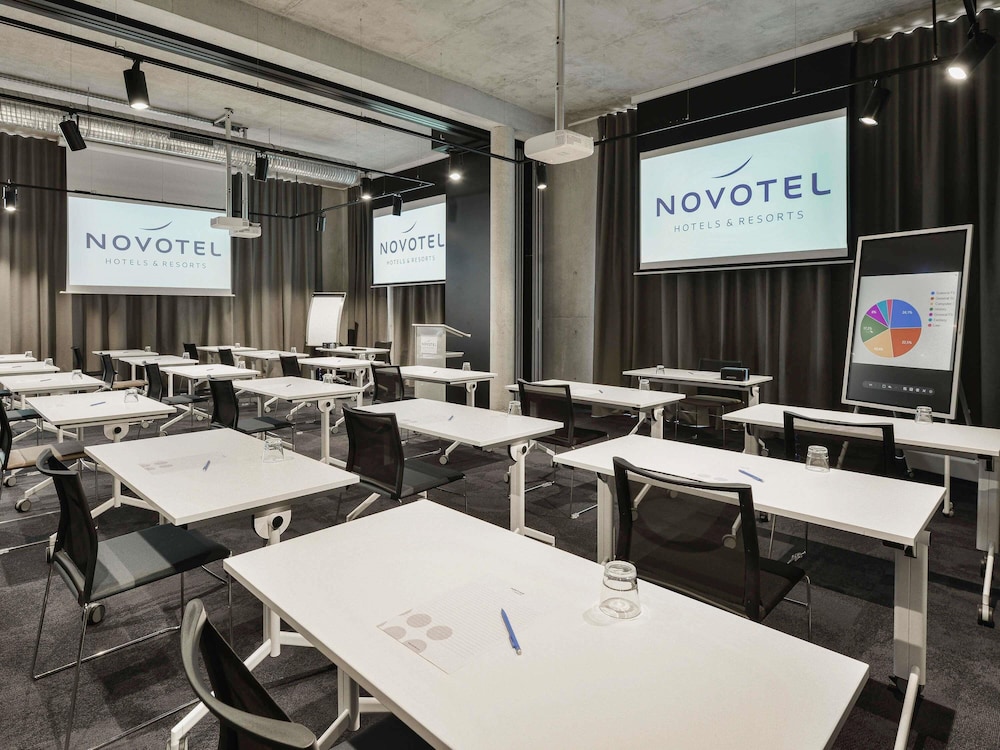 Novotel Annemasse Centre 54/63