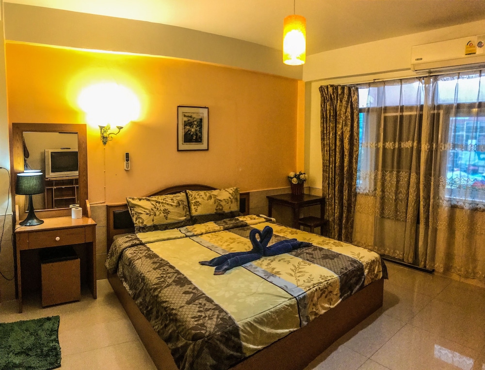 Surada Guesthouse 7/29