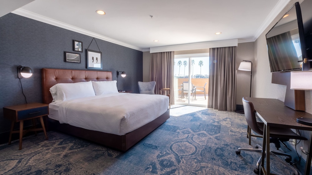 Four Points By Sheraton Ventura Harbor Resort 9/36