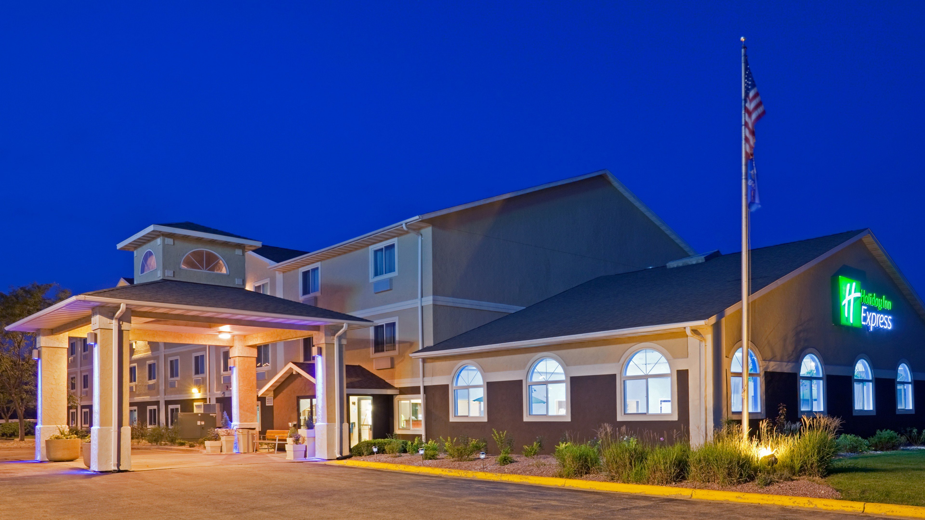 Holiday Inn Express Deforest Madison Area, an IHG Hotel 4/65