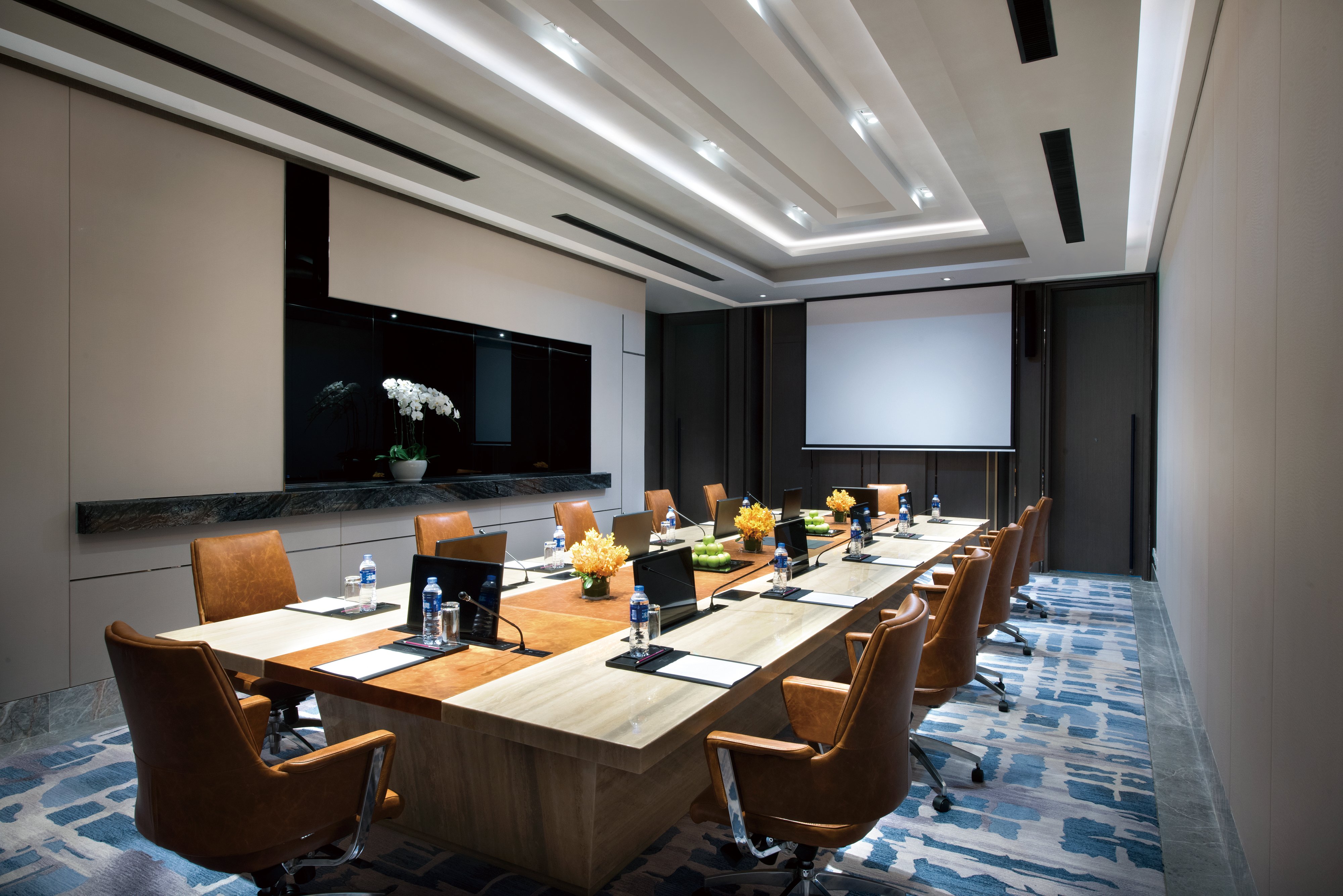 CROWNE PLAZA SHANGHAI PUJIANG 59/68