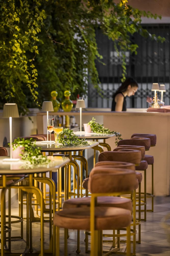The Alley Boutique & Spa 34/50