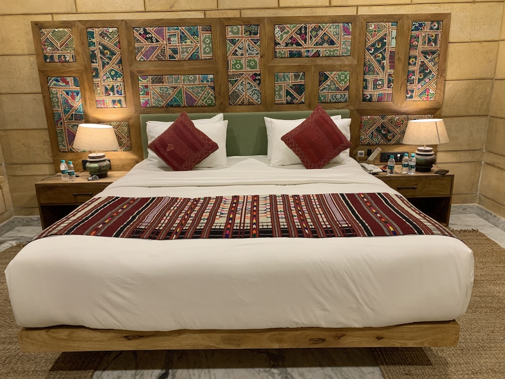 Mystic Jaisalmer Hostel / Backpacker 22/50