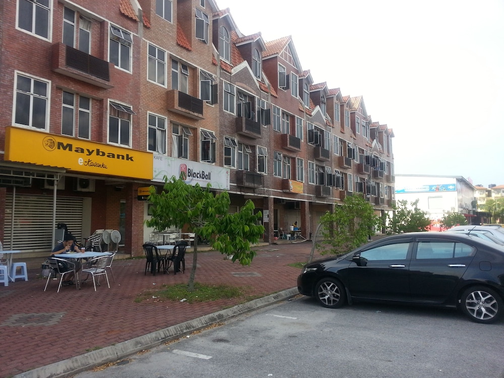 GRAND KAMPAR HOTEL 52/56