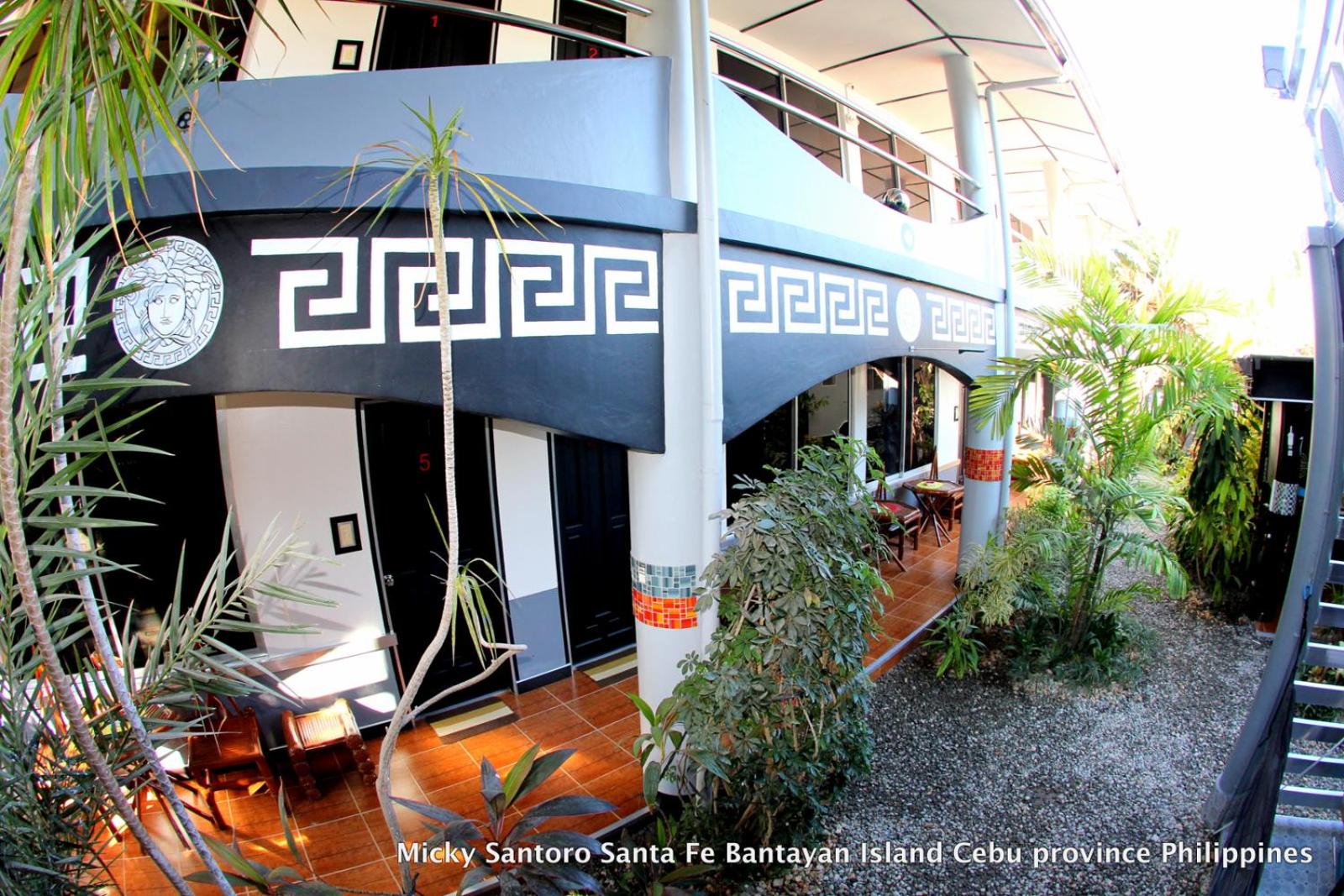 Micky Santoro Hotel & Restaurant 5/50