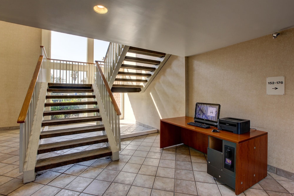 Motel6 Santa Ana, CA - Irvine - Orange County Airport 41/54