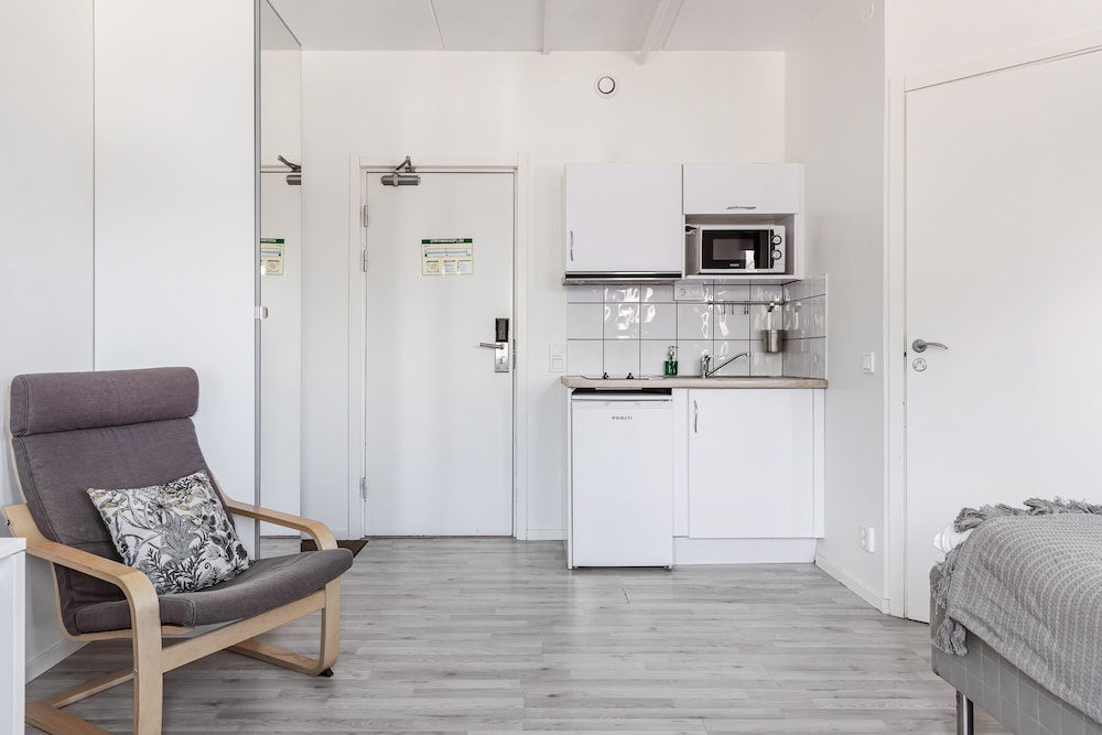 Part-Time Home Slagsta Strand 9/13