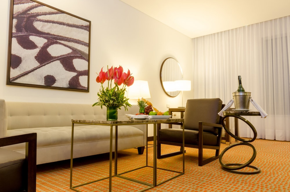 Holiday Inn Bogota Airport 42/75