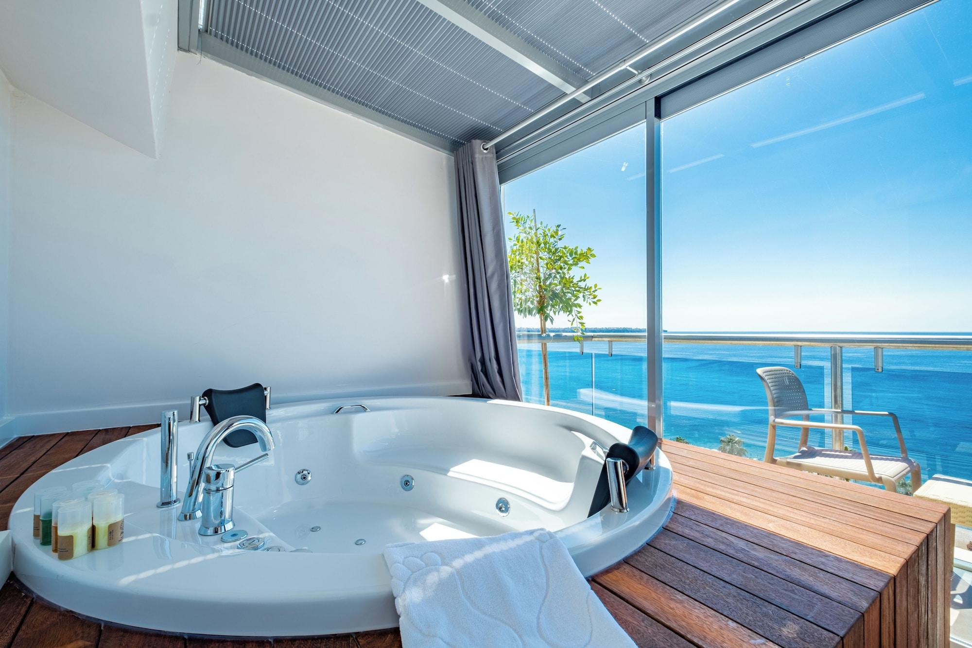 غرفة رومانسية بسرير مزدوج، Pearly Hotel & Spa 6/6