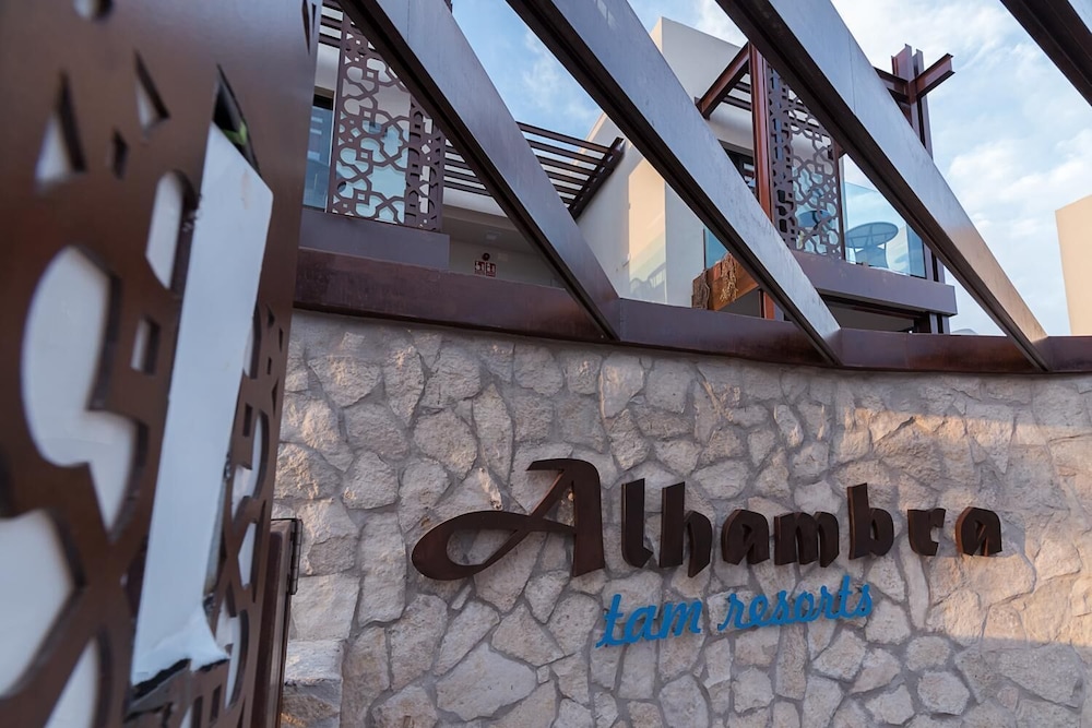 Alhambra Boutique by TAM Resorts 1/50