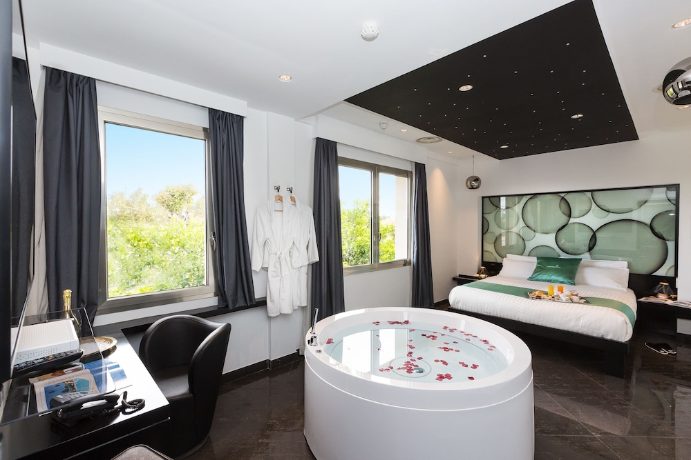 JC Contemporary Hotel 28/50